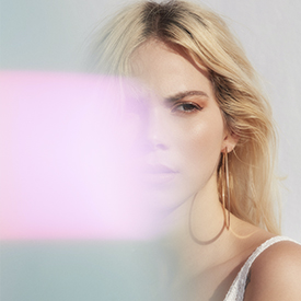 主持人 崔賢貞